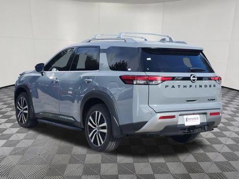 Used 2025 Nissan Pathfinder Platinum w/ Lighting Package (N93) FWD image 8