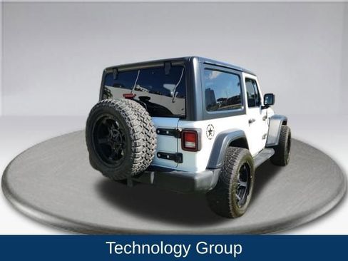 Used 2018 Jeep Wrangler Sport image 12