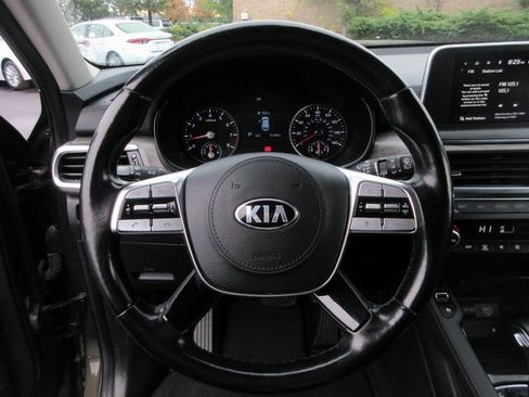 Used 2021 Kia Telluride EX w/ EX Premium Package image 16