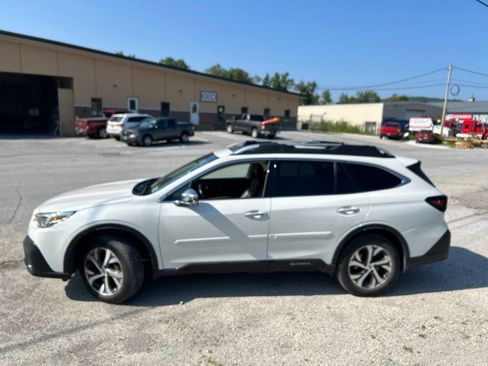 Used 2021 Subaru Outback Touring XT AWD/4WD image 7