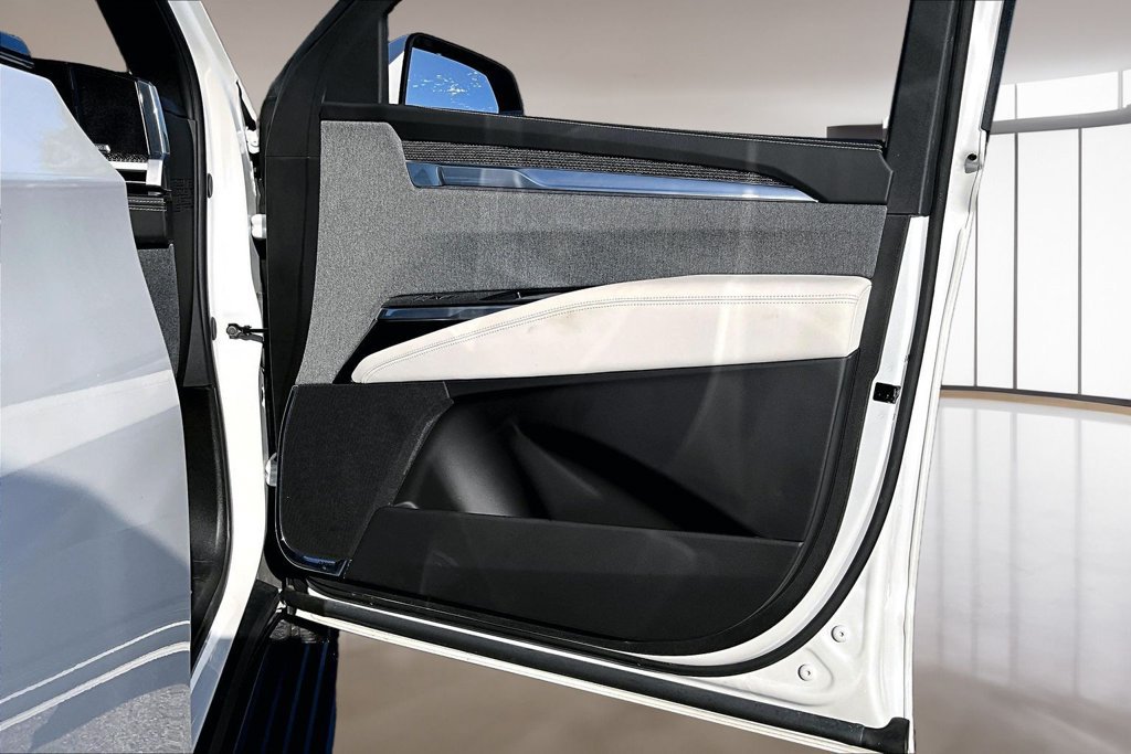 Certified 2025 Cadillac Escalade V AWD/4WD image 19