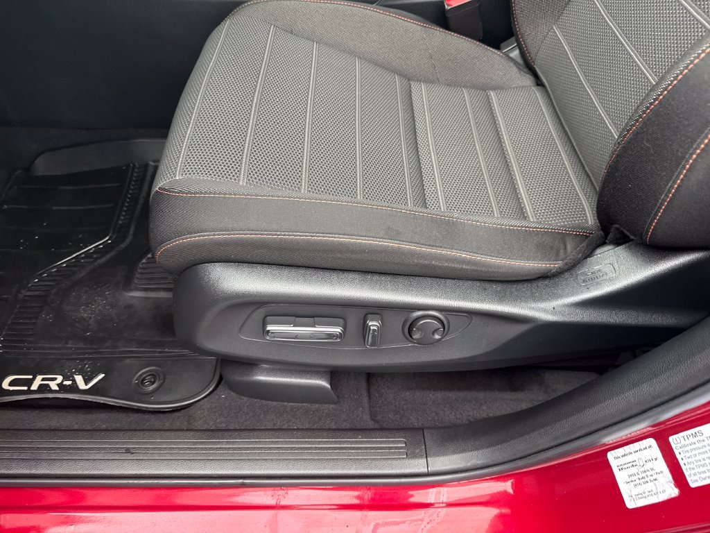 Used 2025 Honda CR-V Sport image 11