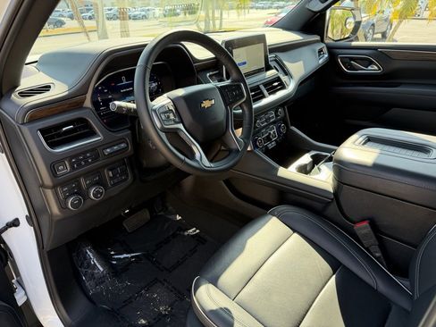 Used 2024 Chevrolet Tahoe Premier w/ Premium Package image 11