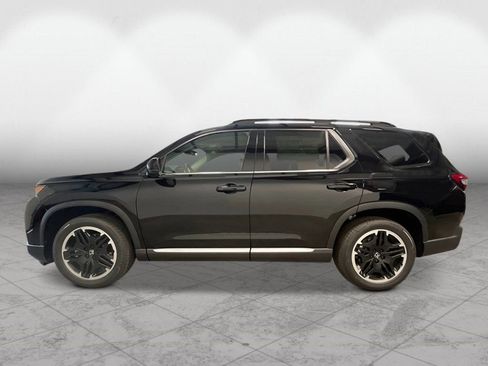 New 2026 Honda Pilot Touring image 2