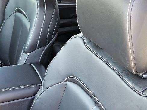 New 2025 Jeep Grand Cherokee L Limited image 25