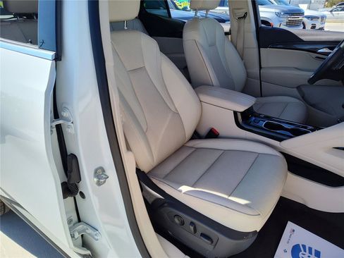 Used 2021 Buick Envision Essence w/ Technology Package I image 23