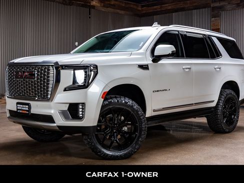 Used 2021 GMC Yukon Denali w/ Denali Premium Package image 5