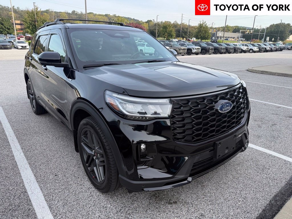 Used 2025 Ford Explorer ST-Line w/ Premium Package AWD/4WD image 1