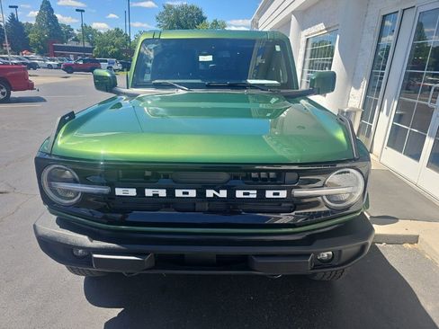 Used 2025 Ford Bronco Outer Banks AWD/4WD image 3