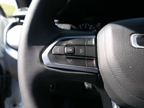 Used 2023 Jeep Compass Latitude image 14