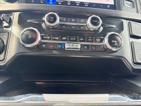 Used 2024 Ford F350 Lariat w/ Lariat Ultimate Package image 33