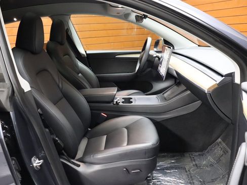 Used 2023 Tesla Model Y Long Range image 53