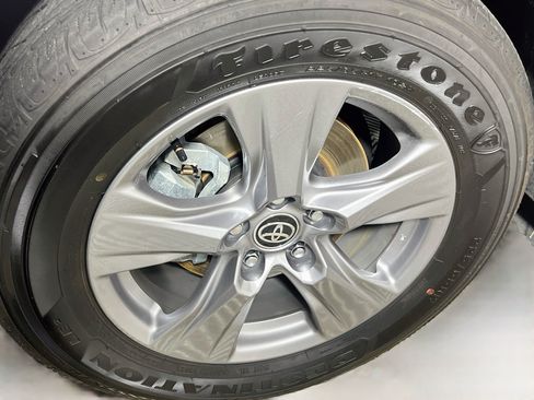 Used 2025 Toyota RAV4 LE AWD/4WD image 14