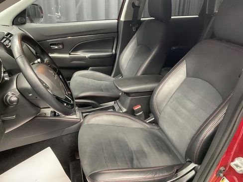 Used 2022 Mitsubishi Outlander Sport SE image 12