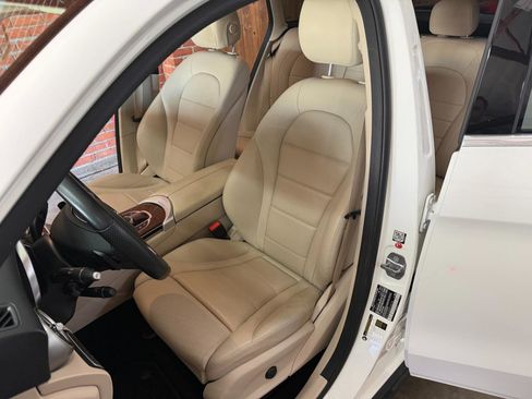 Used 2019 Mercedes-Benz GLC 300 GLC300 image 21