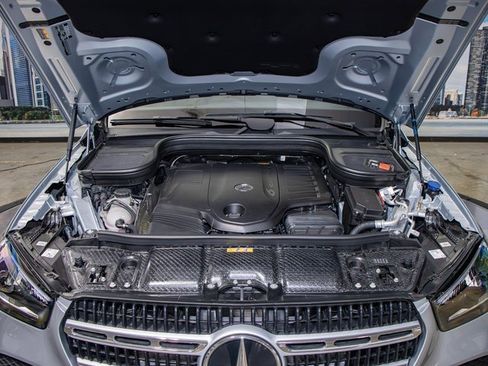 Certified 2025 Mercedes-Benz GLE 450 4MATIC image 5