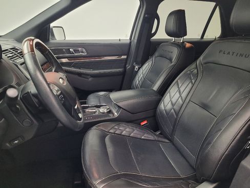 Used 2018 Ford Explorer Platinum AWD/4WD image 17