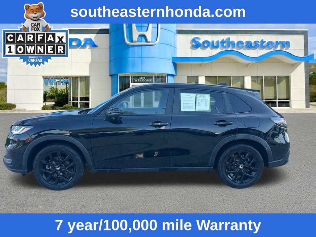 Certified 2025 Honda HR-V Sport image 5