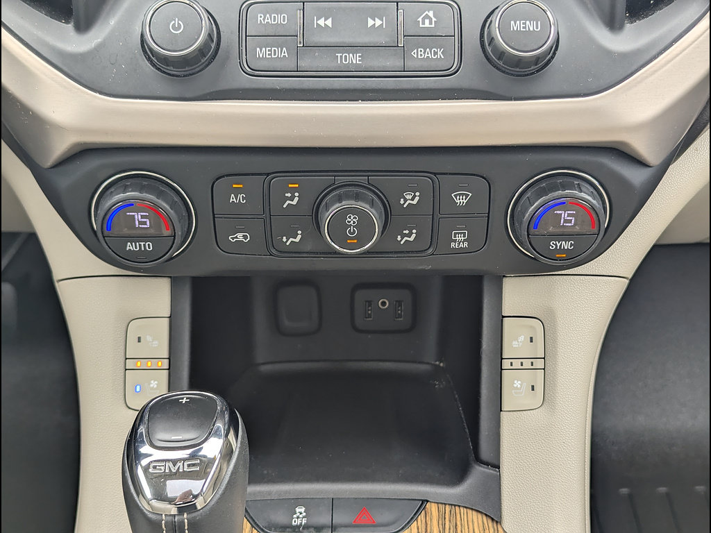 Used 2017 GMC Acadia Denali w/ Technology Package FWD image 34
