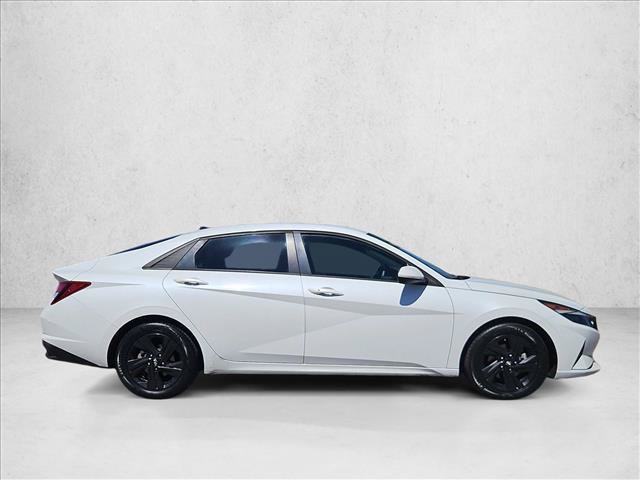 Used 2021 Hyundai Elantra SEL w/ Convenience Package FWD image 4