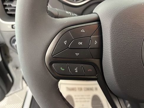 Used 2022 Jeep Cherokee Trailhawk w/ Sound & Nav Group AWD/4WD image 23