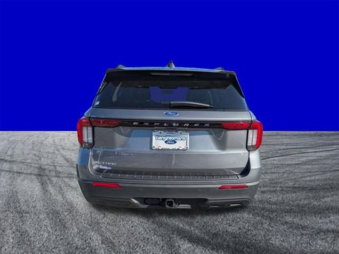 Certified 2026 Ford Explorer Active image 5