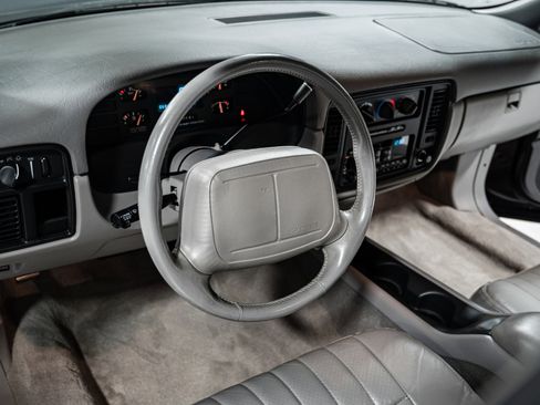 Used 1995 Chevrolet Impala SS image 18