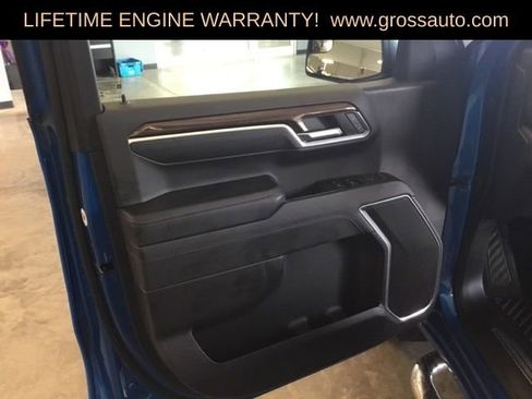 Used 2022 Chevrolet Silverado 1500 LT AWD/4WD image 12