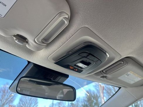 Used 2024 Toyota Corolla LE image 28