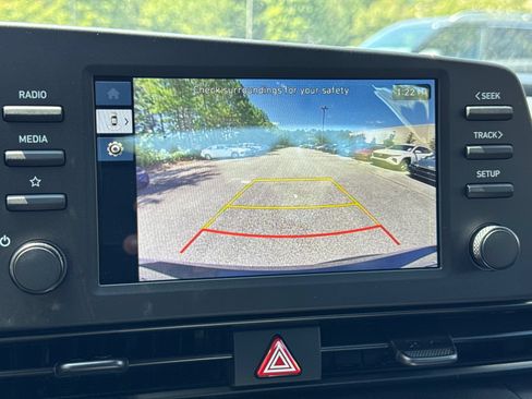 Certified 2025 Hyundai Elantra Sport FWD image 28