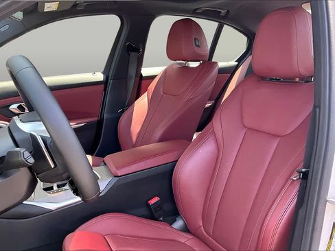 Certified 2025 BMW 330i Sedan RWD image 7