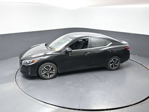 Used 2024 Nissan Sentra SV FWD image 18
