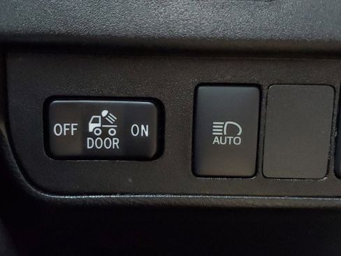 Used 2021 Toyota Tacoma SR5 image 32