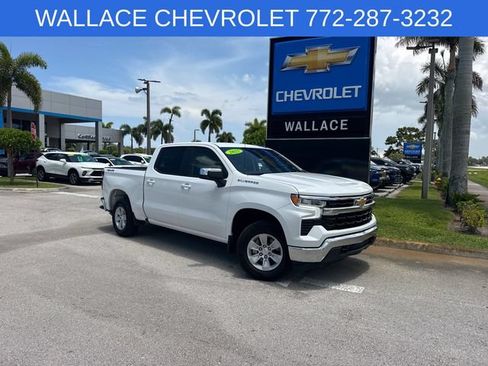 Used 2025 Chevrolet Silverado 1500 LT AWD/4WD image 1