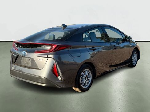 Used 2020 Toyota Prius Prime XLE image 4