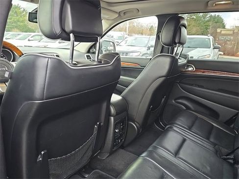 Used 2012 Jeep Grand Cherokee Overland image 27