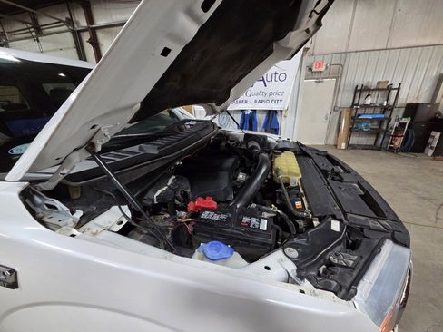 Used 2019 Ford F150 Lariat w/ FX4 Off-Road Package image 11