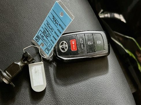 Used 2023 Toyota Corolla XSE FWD image 36