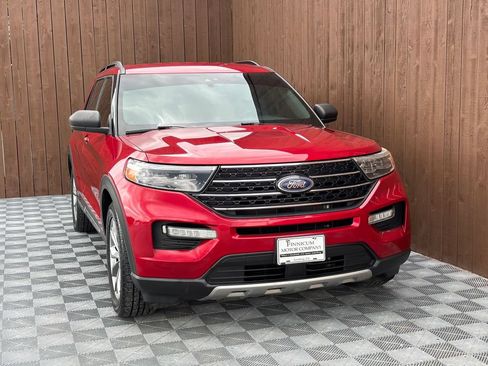 Used 2020 Ford Explorer XLT w/ Equipment Group 202A RWD image 12