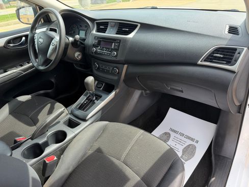 Used 2017 Nissan Sentra S FWD image 17