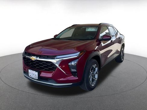 Used 2025 Chevrolet Trax LT image 15