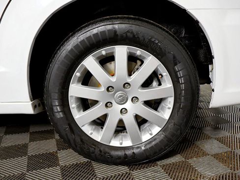 Used 2014 Chrysler Town & Country Touring image 53