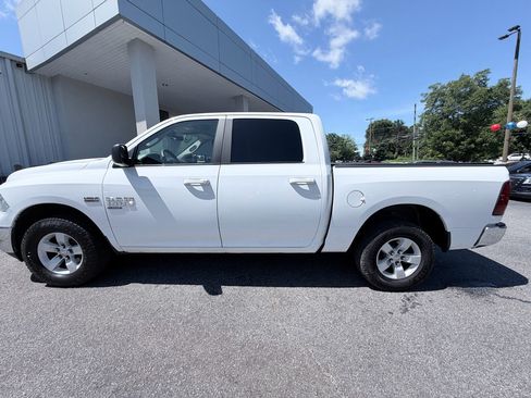Used 2019 RAM 1500 Classic SLT AWD/4WD image 5