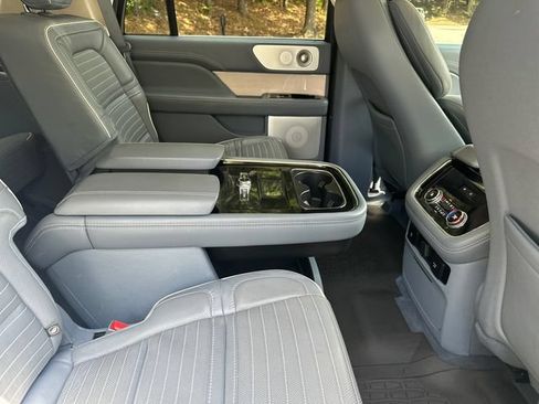 Used 2021 Lincoln Navigator Black Label w/ Cargo Convenience Package AWD/4WD image 20