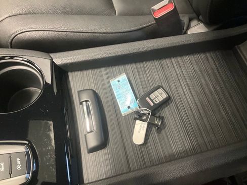 Used 2022 Honda Pilot Touring image 37