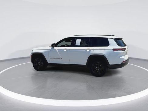 Used 2023 Jeep Grand Cherokee L Laredo AWD/4WD image 7