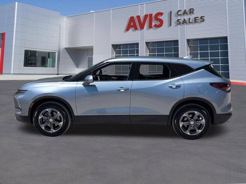 Used 2025 Chevrolet Blazer LT FWD image 10