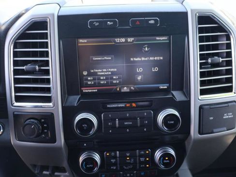Used 2015 Ford F150 Lariat w/ Equipment Group 502A Luxury AWD/4WD image 19