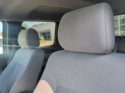 Used 2012 Ford F150 XLT w/ XLT Chrome Pkg RWD image 3