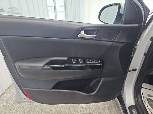 Used 2020 Kia Sportage S w/ S Premium Package AWD/4WD image 10